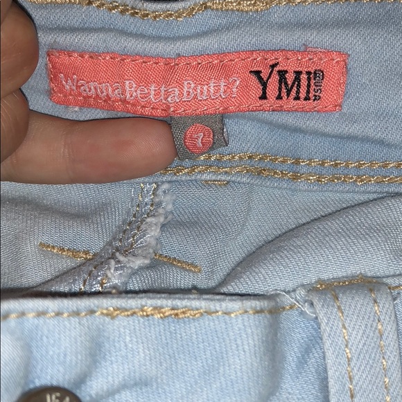 Capris - Picture 3 of 4